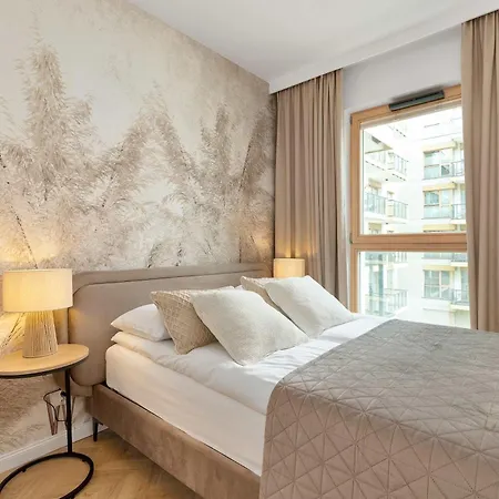 Stylowy Z Balkonem Parkingiem Oraz Dostepem Do Silowni By Renters Appartement