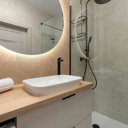 Stylowy Z Balkonem Parkingiem Oraz Dostepem Do Silowni By Renters * Gdansk