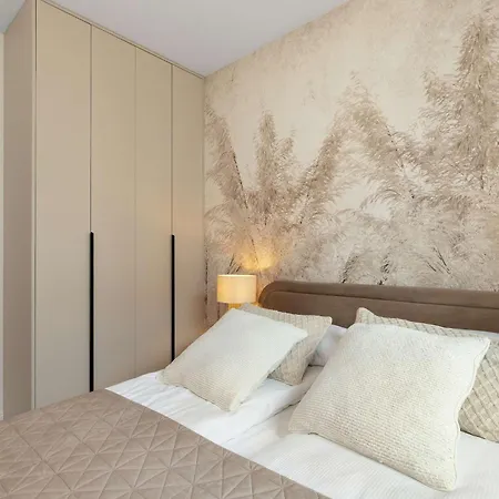 Stylowy Z Balkonem Parkingiem Oraz Dostepem Do Silowni By Renters Appartement *